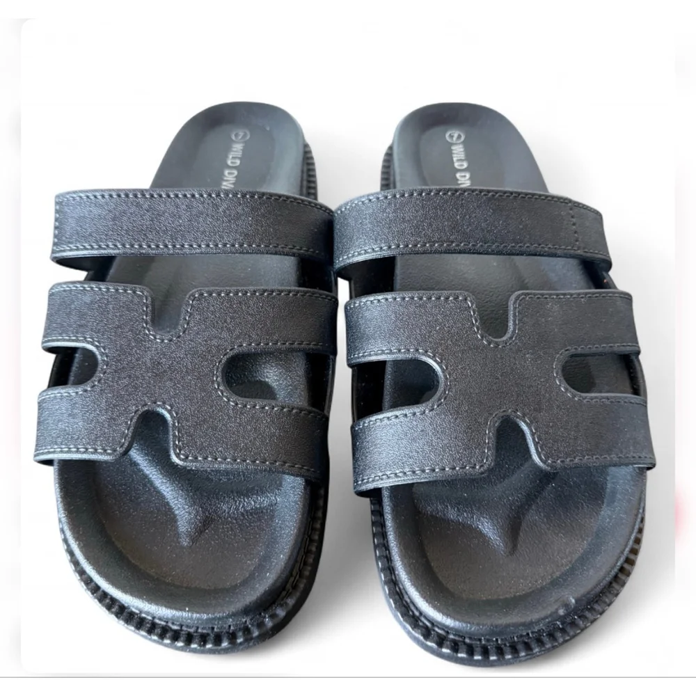 Wild Diva Black Slide Sandals Size 7 Double Strap Comfort Slides - Picture 1 of 4
